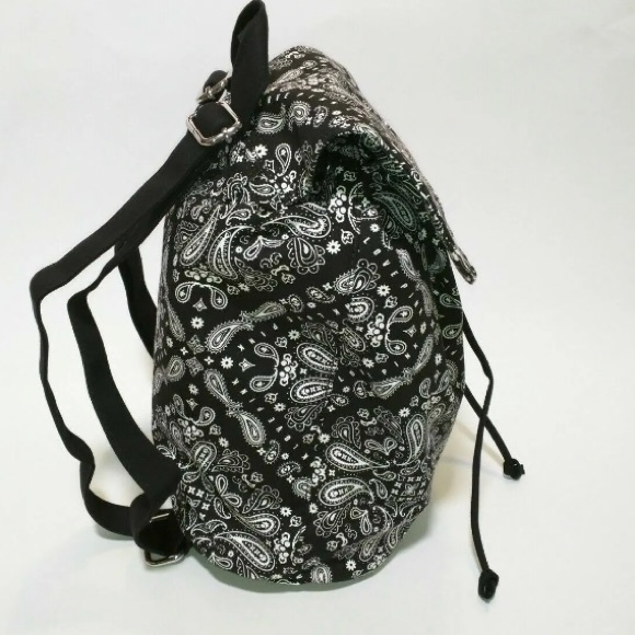 VS PINK Mini B&W Paisley/Bandana Print Drawstring Backpack - Picture 6 of 8